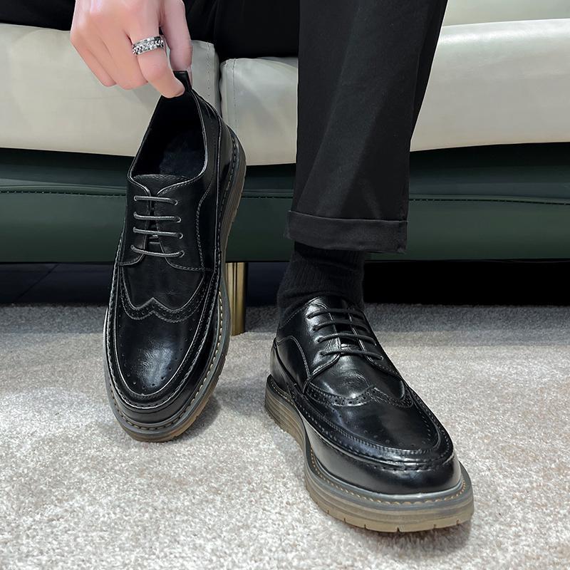 Autumn new British personality pointed casual leather shoes business brock flower men s shoes leather shoes 38 чёрный
Autumn new British personality pointed casual leather shoes business brock flower men s shoes leather shoes 38 чёрный
