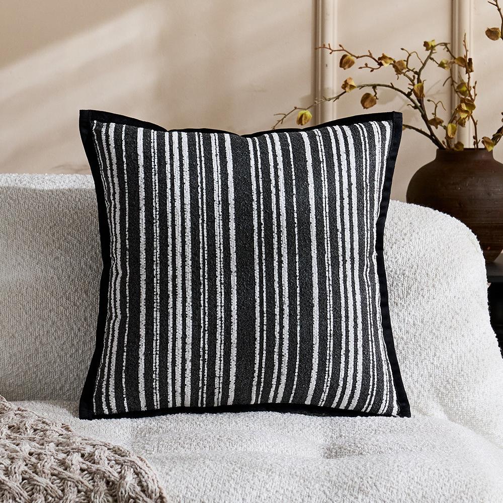 Retro light luxury modern premium chenille pillow cover room living room sofa bedside backrest cushion pillow waist pillow 45x45-single pillowcase
Retro light luxury modern premium chenille pillow cover room living room sofa bedside backrest cushion pillow waist pillow 45x45-single pillowcase