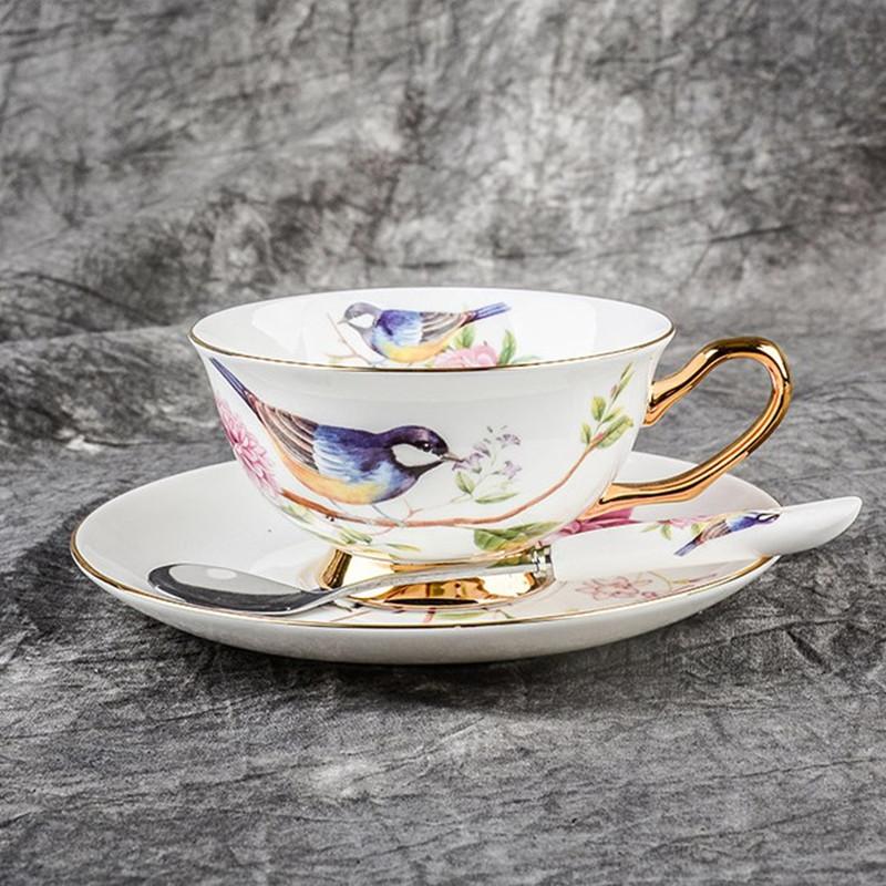 Fine Bone China Coffee Cups and saucers Set, Porcelain Tea Cup, Afternoon Tea Party, 200ml
Fine Bone China Coffee Cups and saucers Set, Porcelain Tea Cup, Afternoon Tea Party, 200ml
