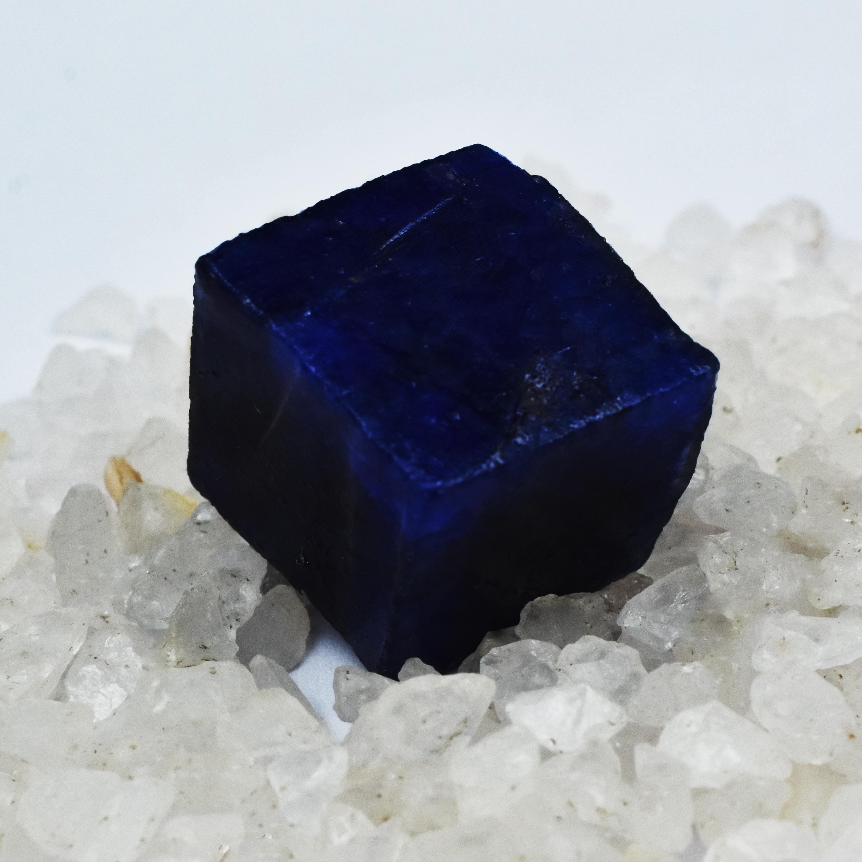 NATURAL Blue Tanzanite 110 Ct CERTIFIED Uncut Raw Rough Loose Gemstone for Gift 20.8 mm Approx. синій
NATURAL Blue Tanzanite 110 Ct CERTIFIED Uncut Raw Rough Loose Gemstone for Gift 20.8 mm Approx. синій
