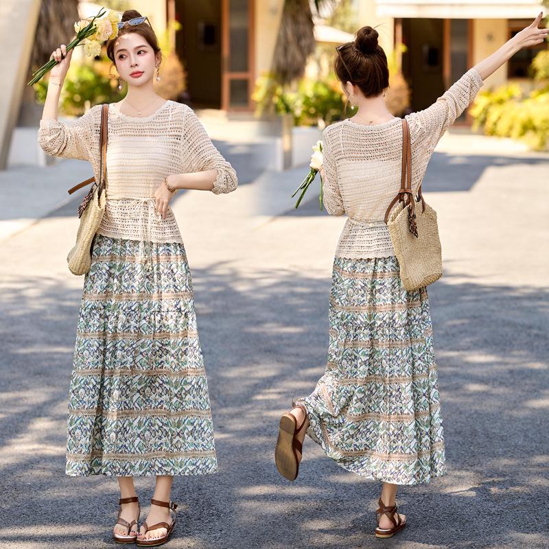 Стильный летний комплект без рукавов топ, куртка и юбка с принтом YF2558 M (45-52kg)
Стильный летний комплект без рукавов топ, куртка и юбка с принтом YF2558 M (45-52kg)