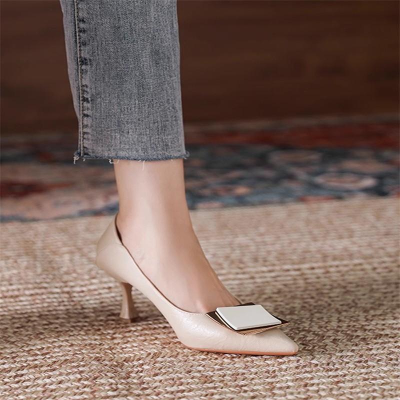 Fine heel single shoes female autumn pointed fairy shoes gentle soft leather low heel shoes fashionable versatile simple 41
Fine heel single shoes female autumn pointed fairy shoes gentle soft leather low heel shoes fashionable versatile simple 41