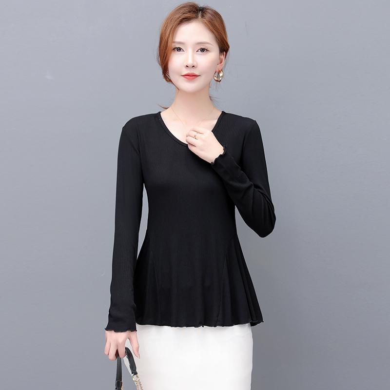 Plus Size Women s Modal Long Sleeve Round Neck Top - Fashionable Base Layer for Autumn/Spring Square Dance. L 43-53 kg
Plus Size Women s Modal Long Sleeve Round Neck Top - Fashionable Base Layer for Autumn/Spring Square Dance. L 43-53 kg