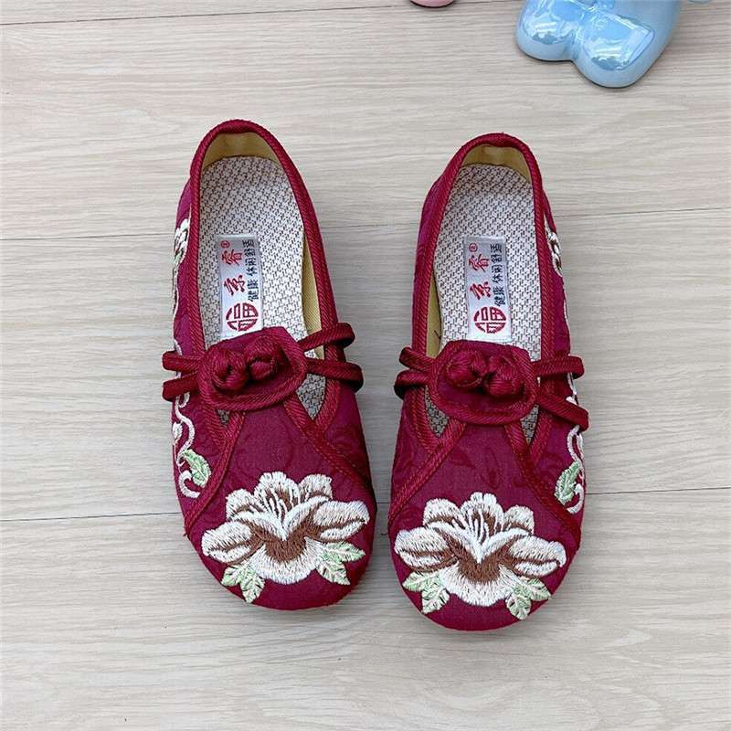 Старые туфли из ткани Норт, летние новые туфли с вышивкой в этническом стиле, плоские туфли для мамы, обувь для квадратных танцев 41
Старые туфли из ткани Норт, летние новые туфли с вышивкой в этническом стиле, плоские туфли для мамы, обувь для квадратных танцев 41