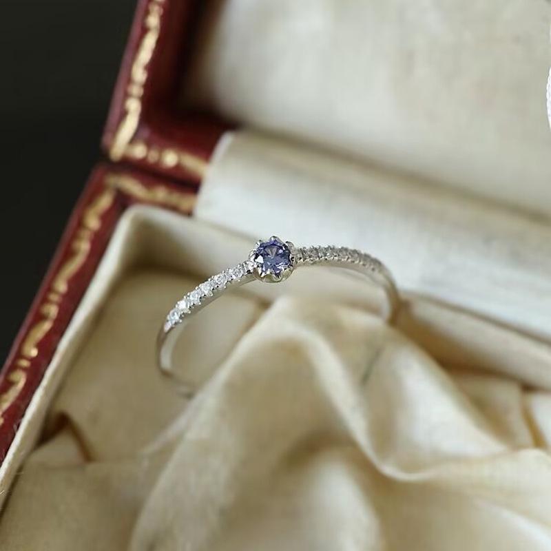 Iris Ring: Women s Luxurious Blue-Purple Zircon Open Ring in Retro Style Adjustable Open Size
Iris Ring: Women s Luxurious Blue-Purple Zircon Open Ring in Retro Style Adjustable Open Size