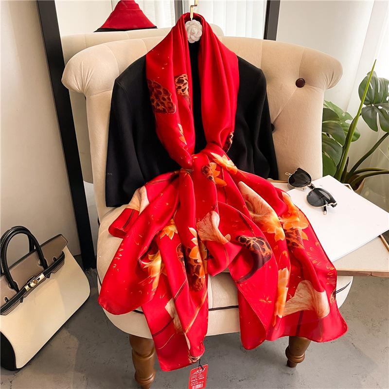 Handkerchief Brands Bandanna Designer Silk Scarf Women Luxury Headband Hijab Wrap Foulard Muffler Scarves Travel Sunscreen Shawl 180x90cm
Handkerchief Brands Bandanna Designer Silk Scarf Women Luxury Headband Hijab Wrap Foulard Muffler Scarves Travel Sunscreen Shawl 180x90cm