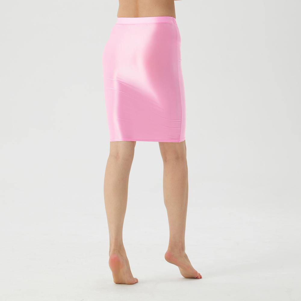 Thin transparent perspective oily, silky and glossy tight hip skirt large size sexy one-step skirt XL світло-рожевий колір
Thin transparent perspective oily, silky and glossy tight hip skirt large size sexy one-step skirt XL світло-рожевий колір