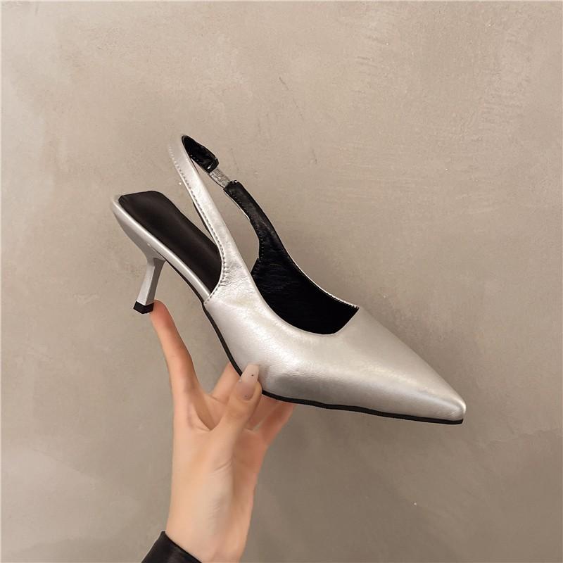 Summer new high heels, thin heels, bag head sandals, temperament with skirts, single shoes, daily commuting models 40 срібний
Summer new high heels, thin heels, bag head sandals, temperament with skirts, single shoes, daily commuting models 40 срібний