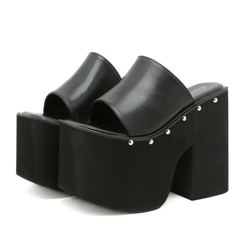 Super high heel waterproof table thick-soled muffin sandals women s summer large size rivets thick heel cool slippers fish mouth dew heel 43 чорний
Super high heel waterproof table thick-soled muffin sandals women s summer large size rivets thick heel cool slippers fish mouth dew heel 43 чорний
