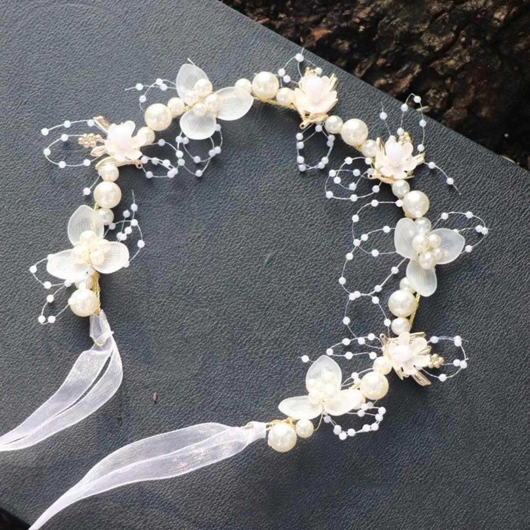 Children s Day Pearl Hairband Girl Performance Sweet Accessories Korean Version Super Immortal New Ribbon Flower Gift
Children s Day Pearl Hairband Girl Performance Sweet Accessories Korean Version Super Immortal New Ribbon Flower Gift