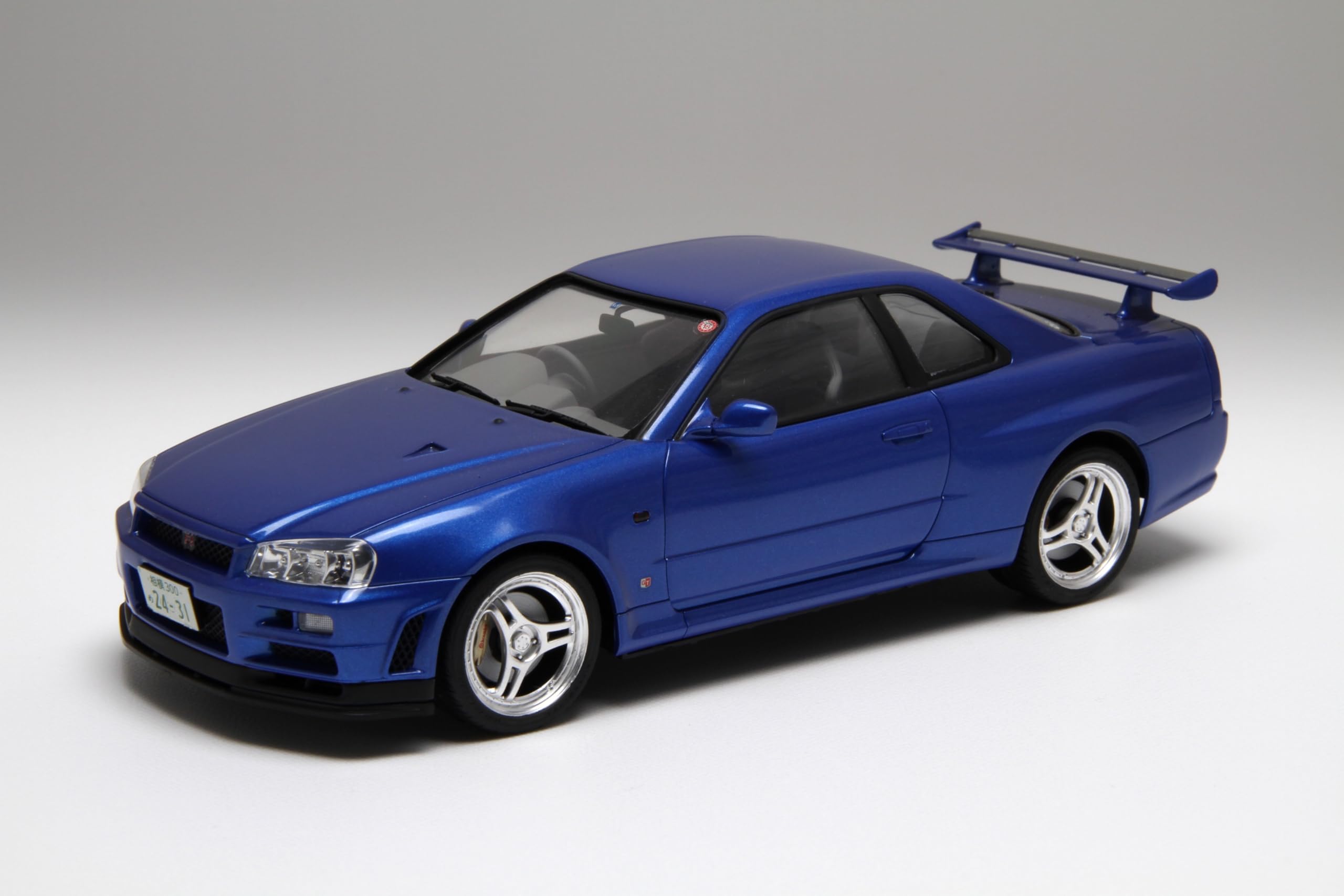 Початкова пластикова модель серії D Skyline Kozo Hoshino 1/24 No.22 GT-R (БНР34) синій
Початкова пластикова модель серії D Skyline Kozo Hoshino 1/24 No.22 GT-R (БНР34) синій