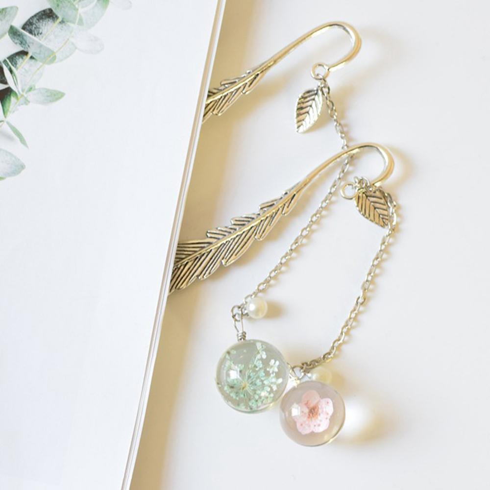 for Reading Feather Bookmark Crystal Pendant Flower Specimens Bookmark Metal Book Mark Dried Flower blue gypsophila
for Reading Feather Bookmark Crystal Pendant Flower Specimens Bookmark Metal Book Mark Dried Flower blue gypsophila
