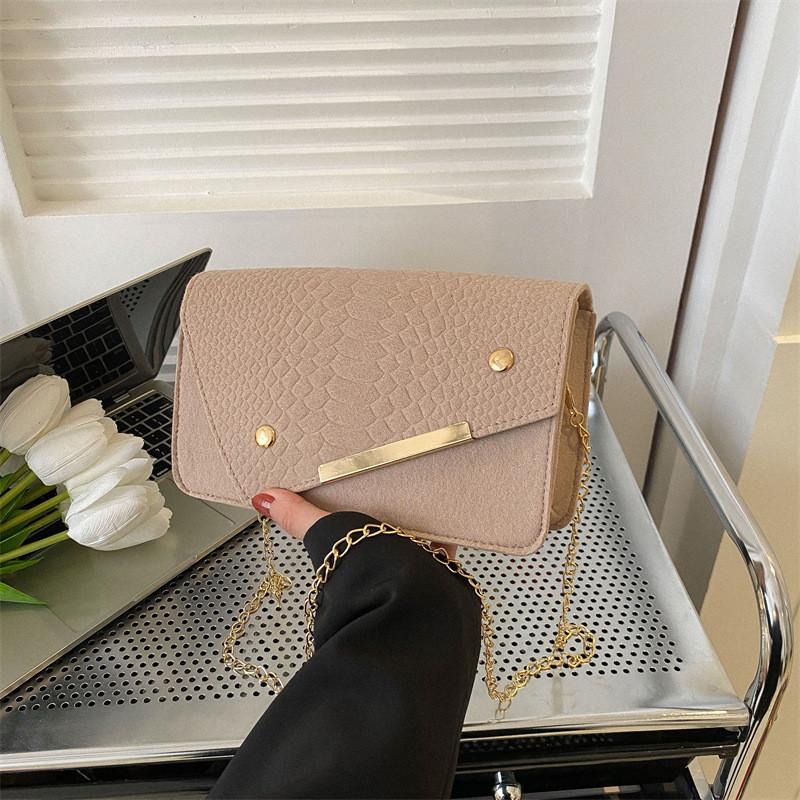 Fashionable Wool Felt Small Handbag For Women Stylish Versatile Shoulder Bag In Black And Pink хакі
Fashionable Wool Felt Small Handbag For Women Stylish Versatile Shoulder Bag In Black And Pink хакі