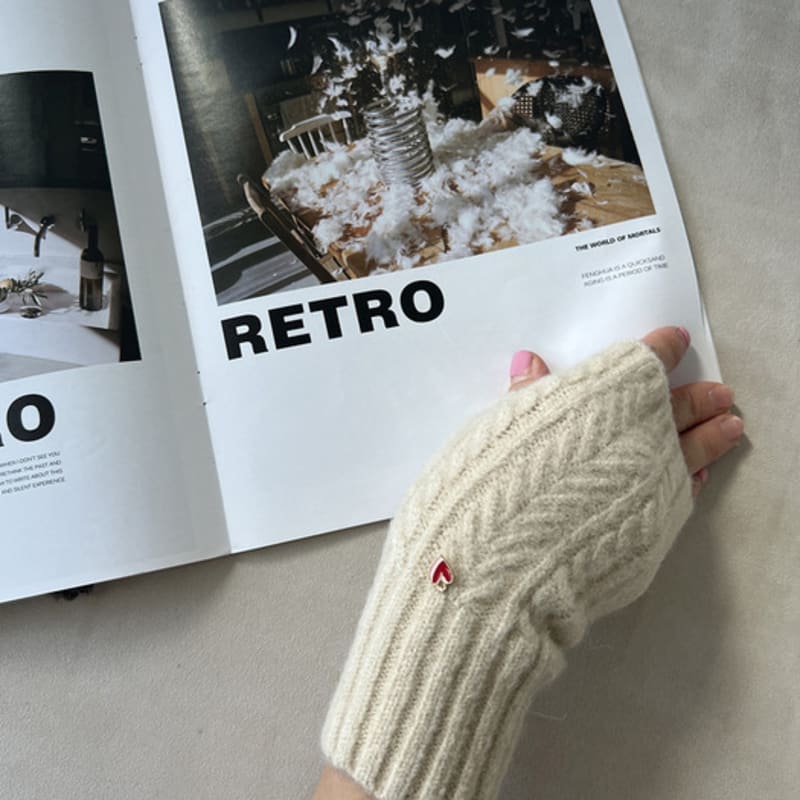 THEHEE Вязаная грелка для рук с узором «сердечко» и «ёлочка» Blue
THEHEE Вязаная грелка для рук с узором «сердечко» и «ёлочка» Blue