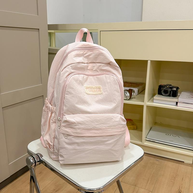 Новый школьный рюкзак для студентов колледжа, рюкзак для средней школы, японский простой, маленький, свежий, кампусный рюкзак, большая вместимость, повседневный рюкзак
Новый школьный рюкзак для студентов колледжа, рюкзак для средней школы, японский простой, маленький, свежий, кампусный рюкзак, большая вместимость, повседневный рюкзак