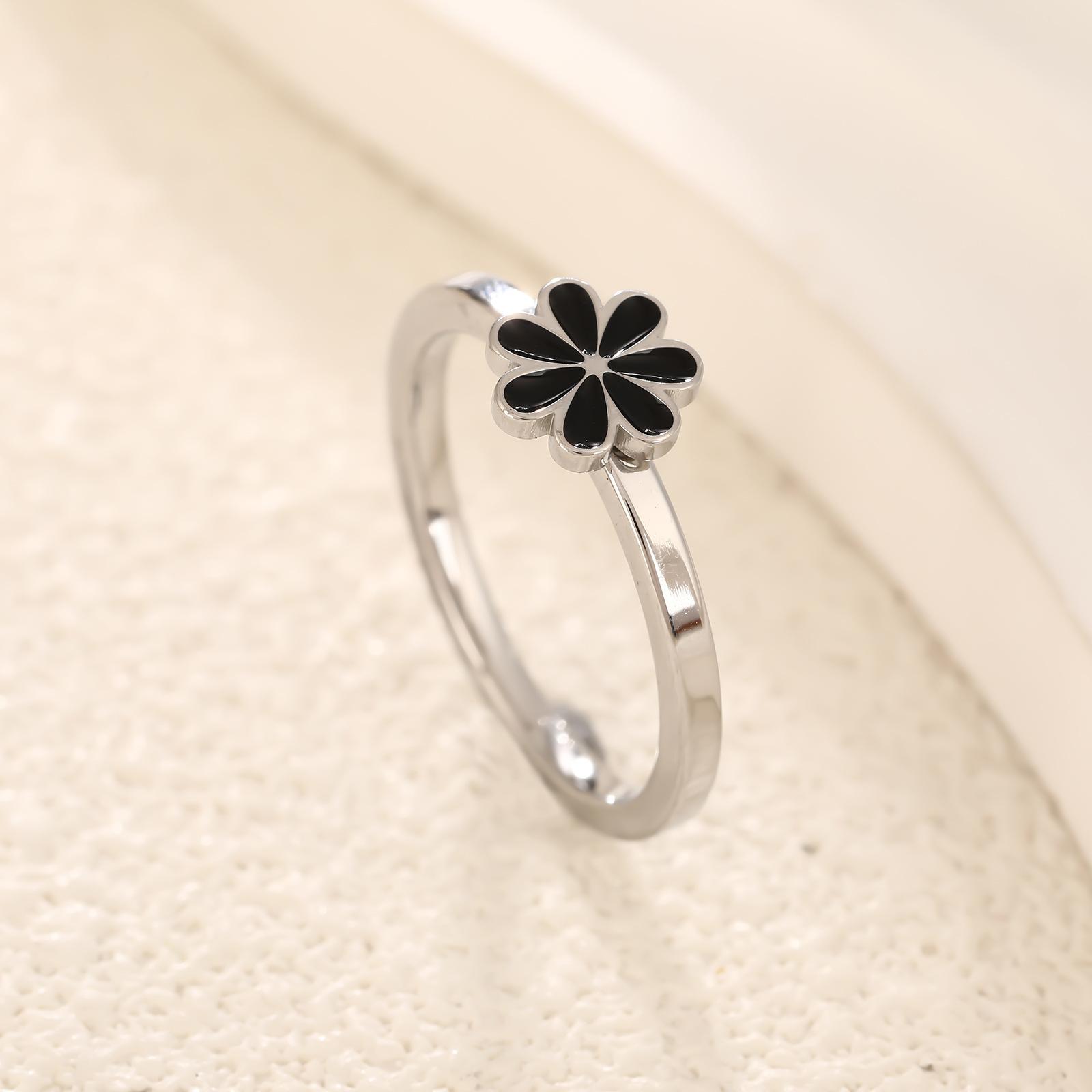 Black Daisy Flower Ring Women Girls Stainlesss Steel Gold Color Trendy Finger Rings Bohemian Zircon Gift Wholesale 6
Black Daisy Flower Ring Women Girls Stainlesss Steel Gold Color Trendy Finger Rings Bohemian Zircon Gift Wholesale 6
