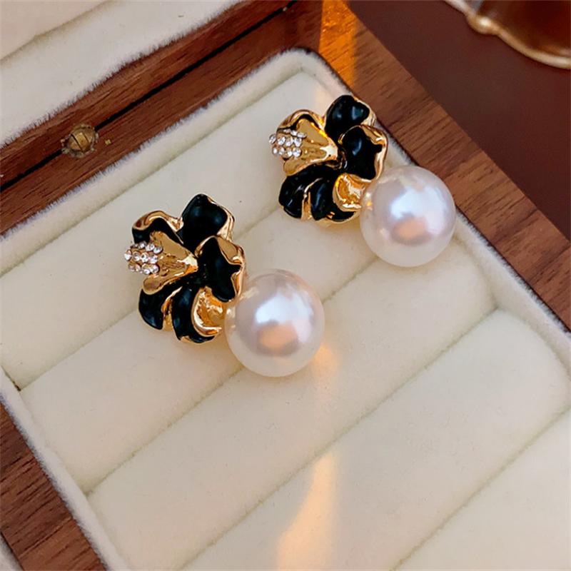Модные серьги-гвоздики с бриллиантами и французским цветком и жемчугом для женщин, серьги-гвоздики для девочек, подарок Brincos чёрный
Модные серьги-гвоздики с бриллиантами и французским цветком и жемчугом для женщин, серьги-гвоздики для девочек, подарок Brincos чёрный