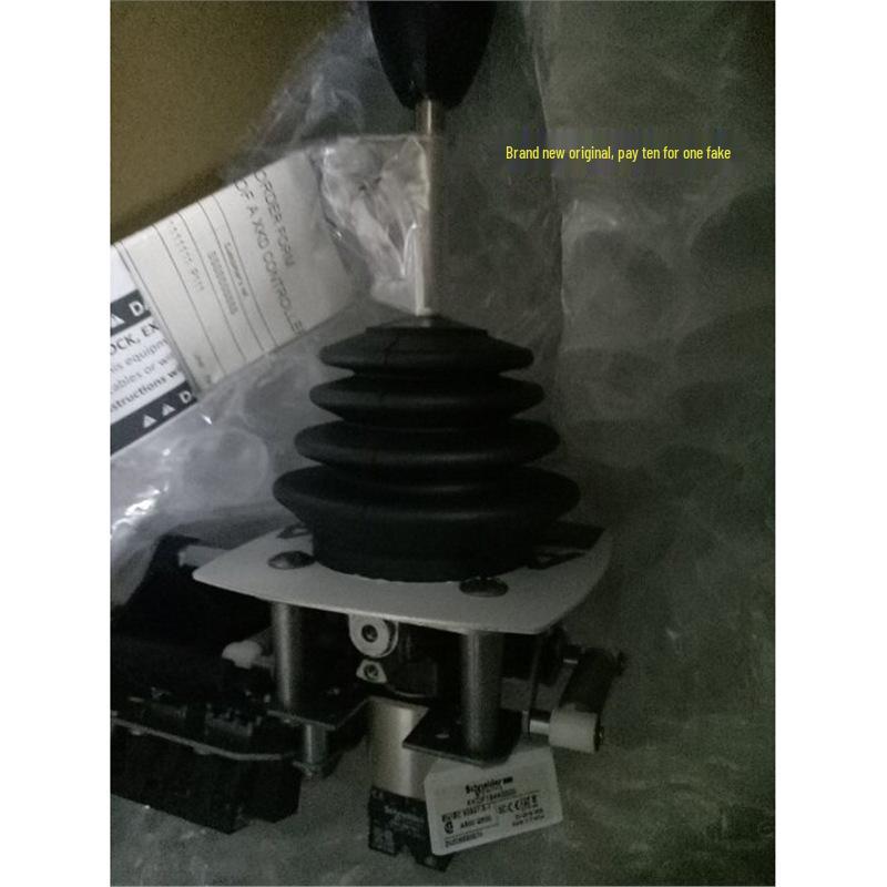 New Schneider XD4PA24 4-Way Joystick Controller with Spring Return - In Stock Standard
New Schneider XD4PA24 4-Way Joystick Controller with Spring Return - In Stock Standard
