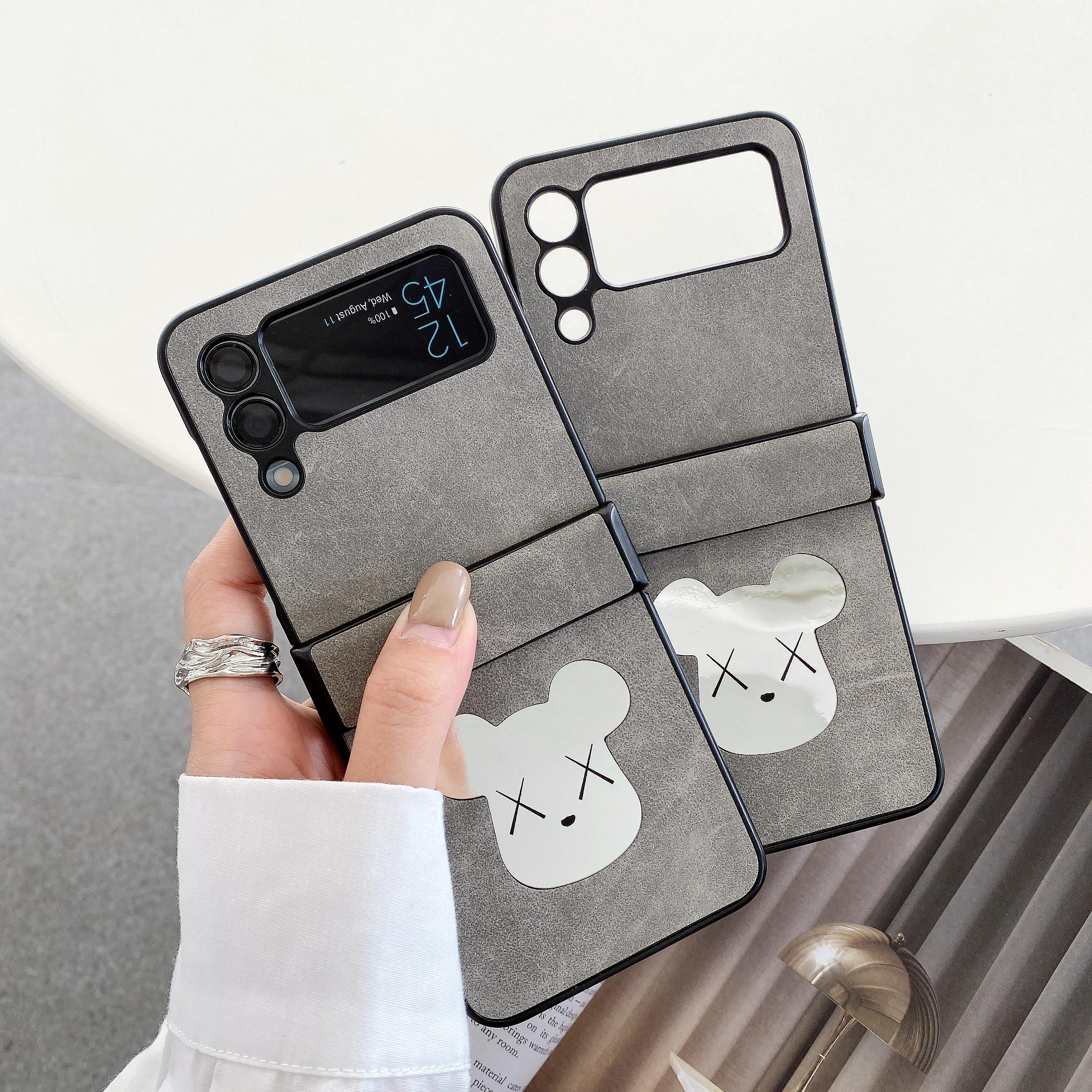Зеркальный чехол с мультяшным жестоким медведем для Samsung Galaxy Z Flip 4 Z Flip 3 5G, чехол для телефона
Зеркальный чехол с мультяшным жестоким медведем для Samsung Galaxy Z Flip 4 Z Flip 3 5G, чехол для телефона