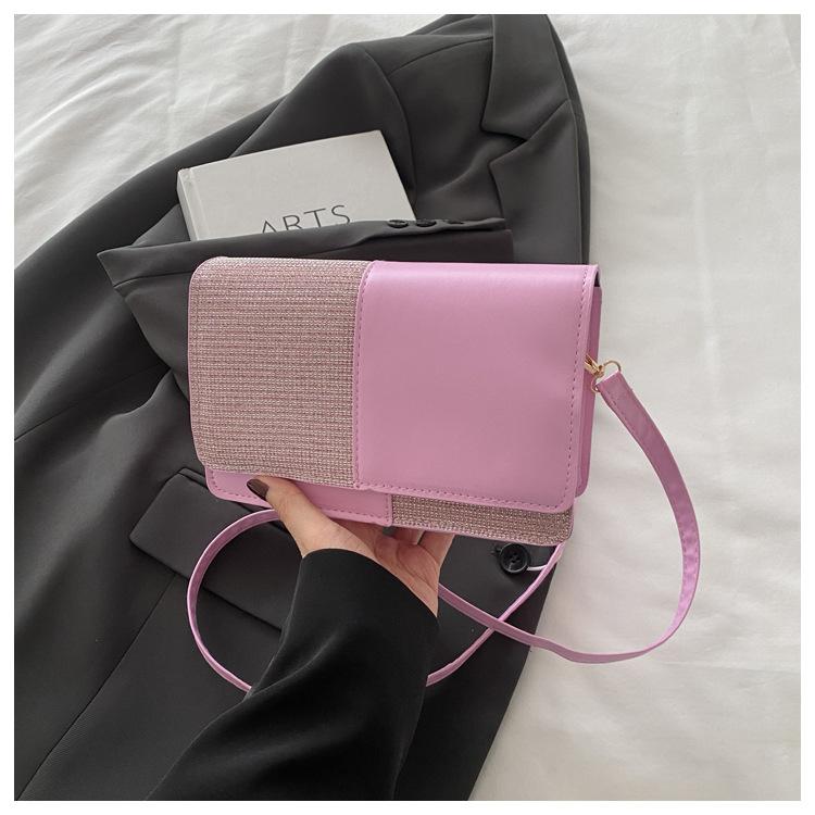 Простой дизайн, комбинированный глянцевый 225, новая весенне-летняя текстура, простая мода, сумка через плечо на одном плече, маленькая квадратная сумка, женская розовый
Простой дизайн, комбинированный глянцевый 225, новая весенне-летняя текстура, простая мода, сумка через плечо на одном плече, маленькая квадратная сумка, женская розовый