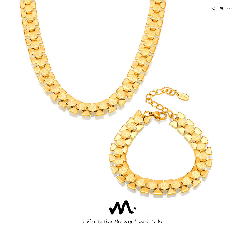 18k Gold Plated Geometric Patchwork Bracelet Necklace Set - Chunky, Exaggerated Design in European & American Style, Fade-Resistant Titanium Steel.
18k Gold Plated Geometric Patchwork Bracelet Necklace Set - Chunky, Exaggerated Design in European & American Style, Fade-Resistant Titanium Steel.