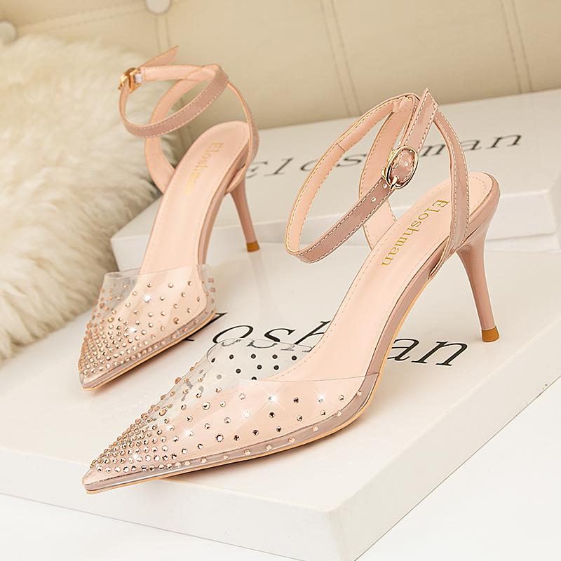 Luxury Designer PVC Thin high Heeled Sandals Women Sexy Pointed Toe Bling Pumps Beige Open Heel Ankle Strap Wedding Party Shoes 41
Luxury Designer PVC Thin high Heeled Sandals Women Sexy Pointed Toe Bling Pumps Beige Open Heel Ankle Strap Wedding Party Shoes 41