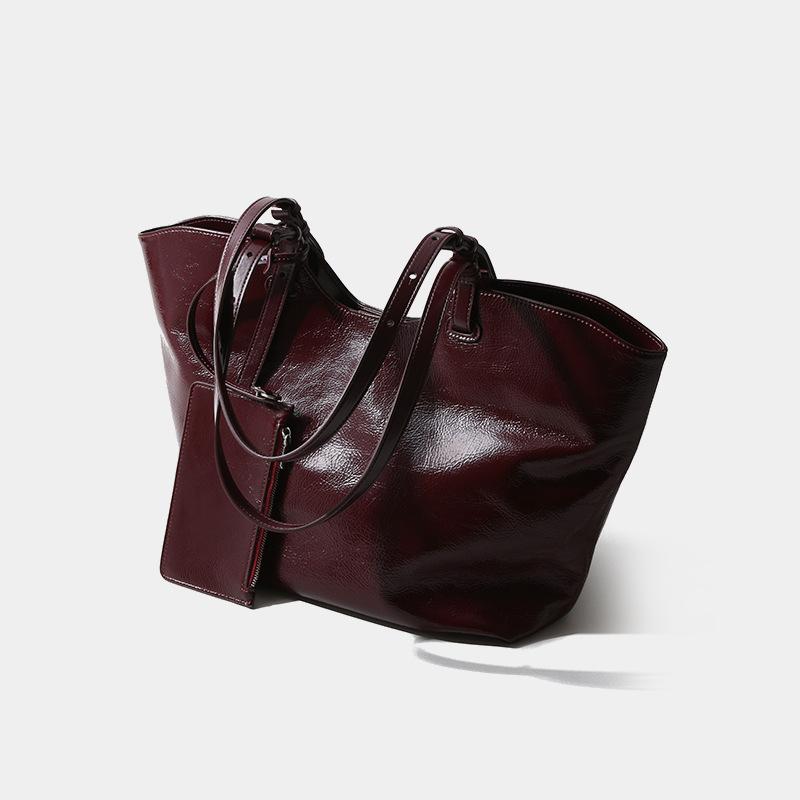 Top-layer Pitot Bag Niche Commuter Leather Women s Bag Handbag Large Capacity High-end Feeling
Top-layer Pitot Bag Niche Commuter Leather Women s Bag Handbag Large Capacity High-end Feeling