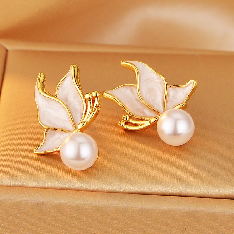 Те же самые расписанные вручную серьги-гвоздики Fairy Air Small Fresh Butterfly Pearl, уникальная индивидуальность, нежный темперамент, серьги-гвоздики для женщин золотой
Те же самые расписанные вручную серьги-гвоздики Fairy Air Small Fresh Butterfly Pearl, уникальная индивидуальность, нежный темперамент, серьги-гвоздики для женщин золотой
