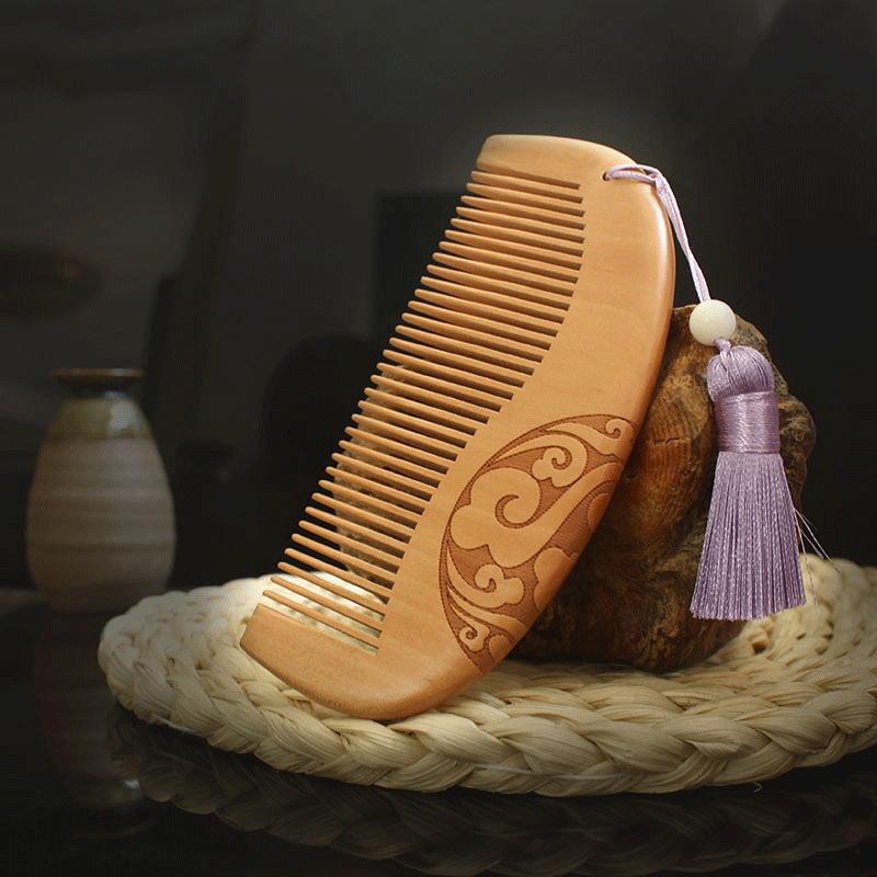 Портативная распутывающая расческа из натурального персикового дерева с кисточками, антистатические расчески с широкими зубьями, массаж головы, уход за волосами, аксессуары для расчески
Портативная распутывающая расческа из натурального персикового дерева с кисточками, антистатические расчески с широкими зубьями, массаж головы, уход за волосами, аксессуары для расчески