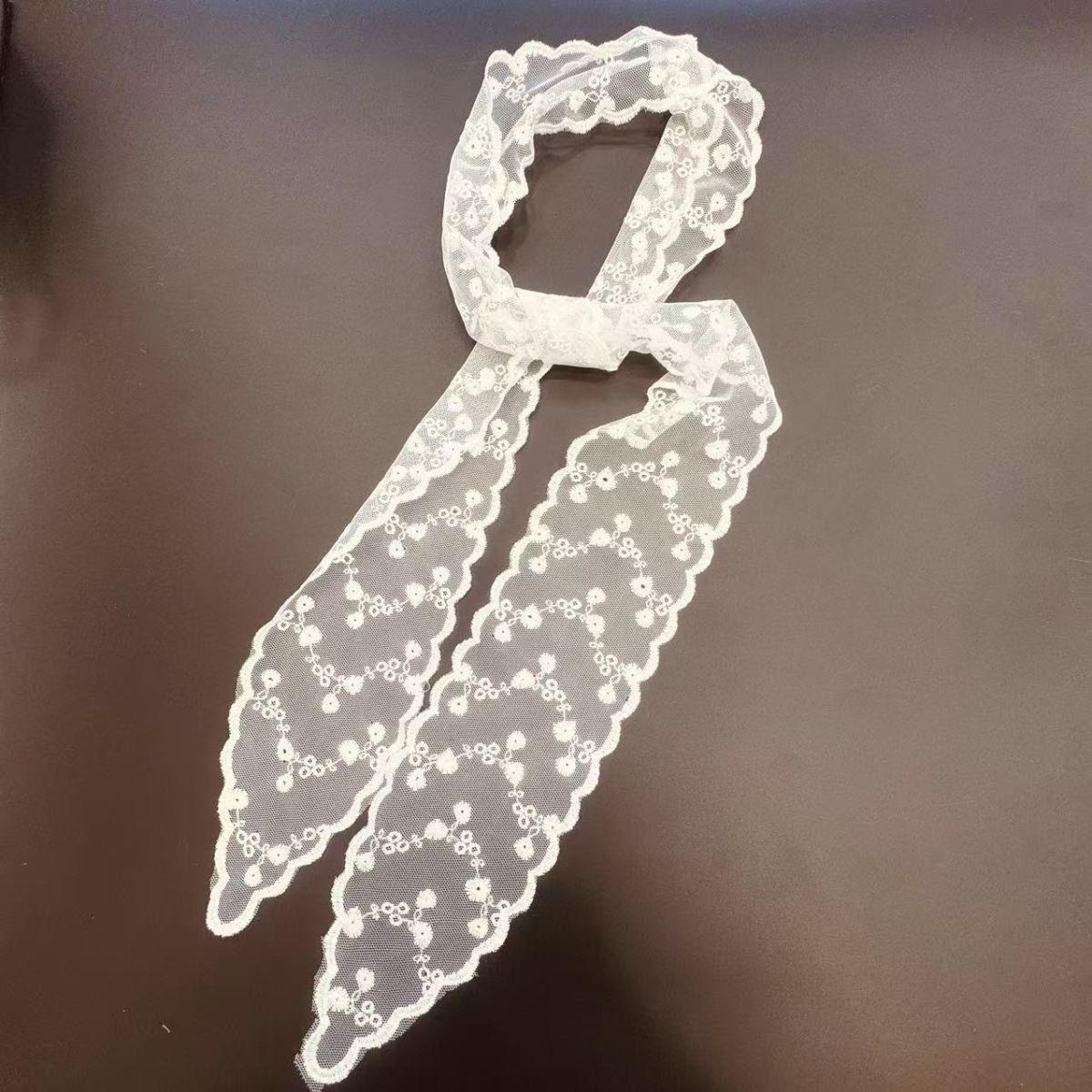 1 шт. Белая резинка для волос с длинной лентой-стримером и бантом
1 шт. Белая резинка для волос с длинной лентой-стримером и бантом