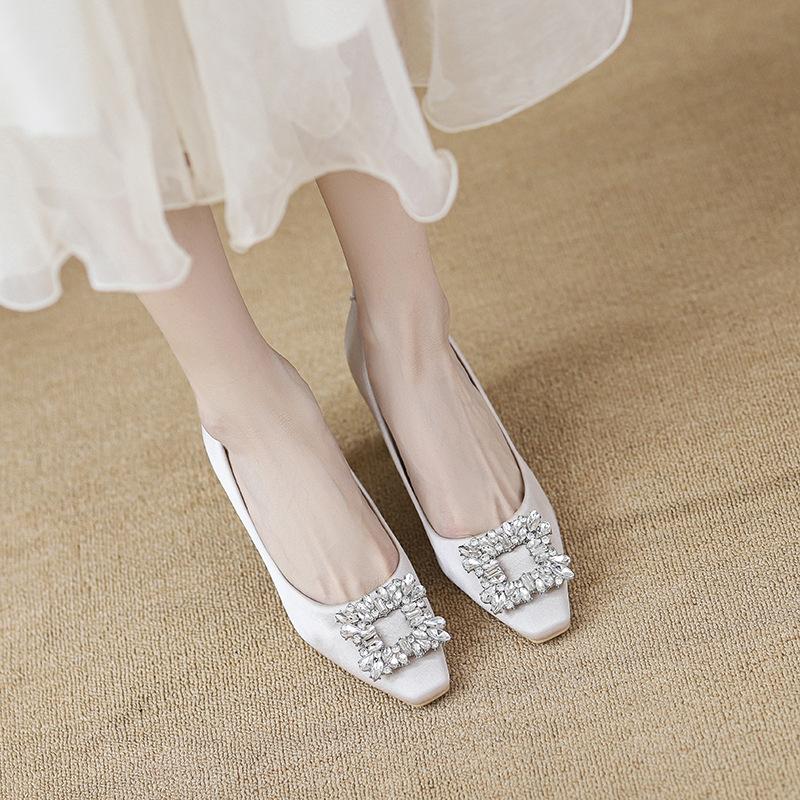 Engagement Chinese wedding women s shoes 2025 new early spring thick heel square diamond high heels small gentle wind single shoes 34
Engagement Chinese wedding women s shoes 2025 new early spring thick heel square diamond high heels small gentle wind single shoes 34