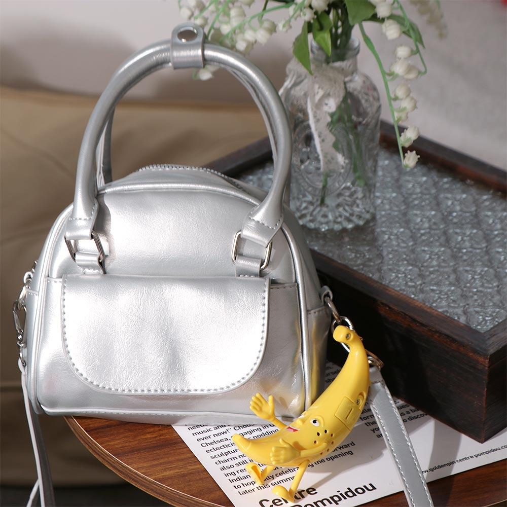 Standing Big Banana Keychain Creative Movable Hand Banana Pendant Singing Banana Keyring Couple banana
Standing Big Banana Keychain Creative Movable Hand Banana Pendant Singing Banana Keyring Couple banana