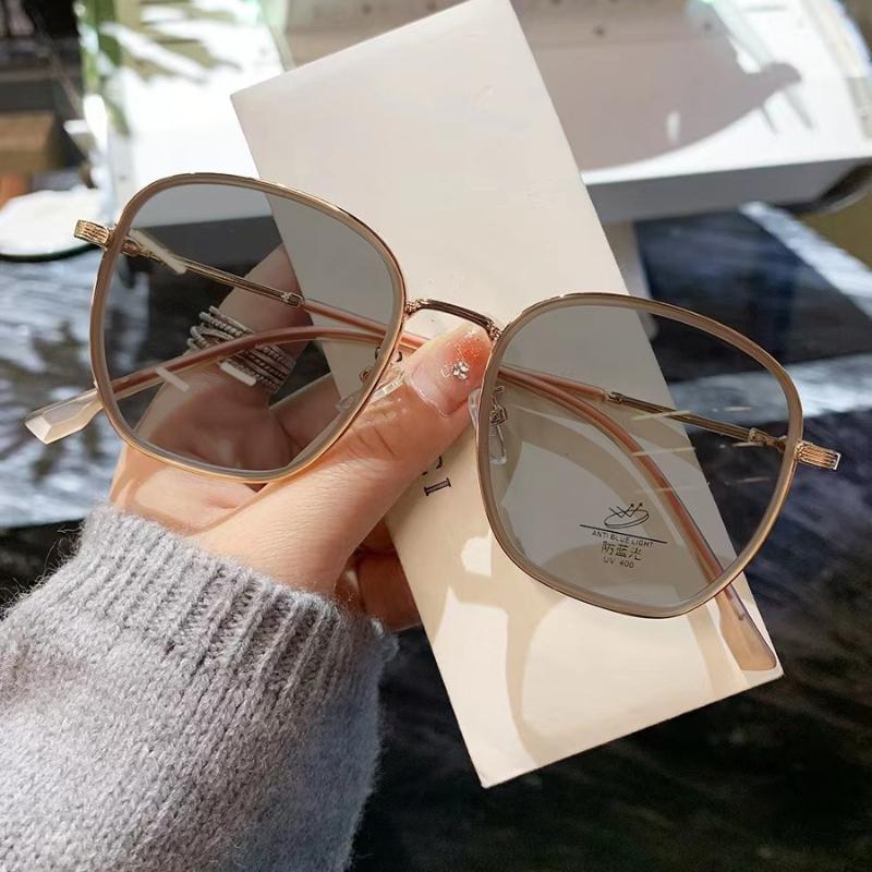 Модні модні фотохромні окуляри для короткозорості, розкішні жіночі окуляри з мінусовою діоптрією, сонцезахисні окуляри, що змінюють колір, за рецептом -4.0
Модні модні фотохромні окуляри для короткозорості, розкішні жіночі окуляри з мінусовою діоптрією, сонцезахисні окуляри, що змінюють колір, за рецептом -4.0