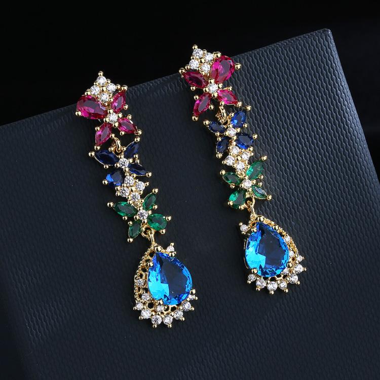 French Retro Green Zircon Tide Earrings Minority Design Sense of High-class Temperament Courtesans
French Retro Green Zircon Tide Earrings Minority Design Sense of High-class Temperament Courtesans