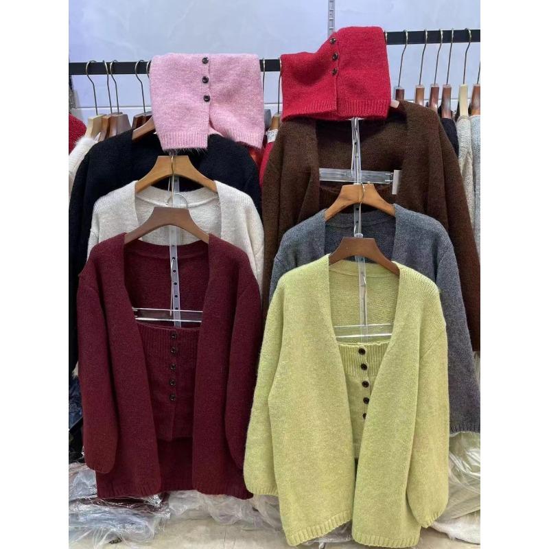 Темпераментный свитерный комплект знаменитости женский осенне-зимний новый свободный топ-труба жилет вязаный свитер куртка комплект из двух предметов женский One size чёрный
Темпераментный свитерный комплект знаменитости женский осенне-зимний новый свободный топ-труба жилет вязаный свитер куртка комплект из двух предметов женский One size чёрный