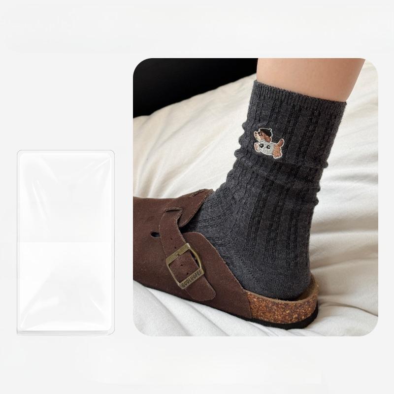 Женские осенне-зимние носки из махры с вышивкой милых собачек всех видов 1 pair серый
Женские осенне-зимние носки из махры с вышивкой милых собачек всех видов 1 pair серый