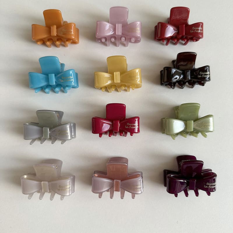 mosxe Point ribbon hair clip (12color) satin beige
mosxe Point ribbon hair clip (12color) satin beige