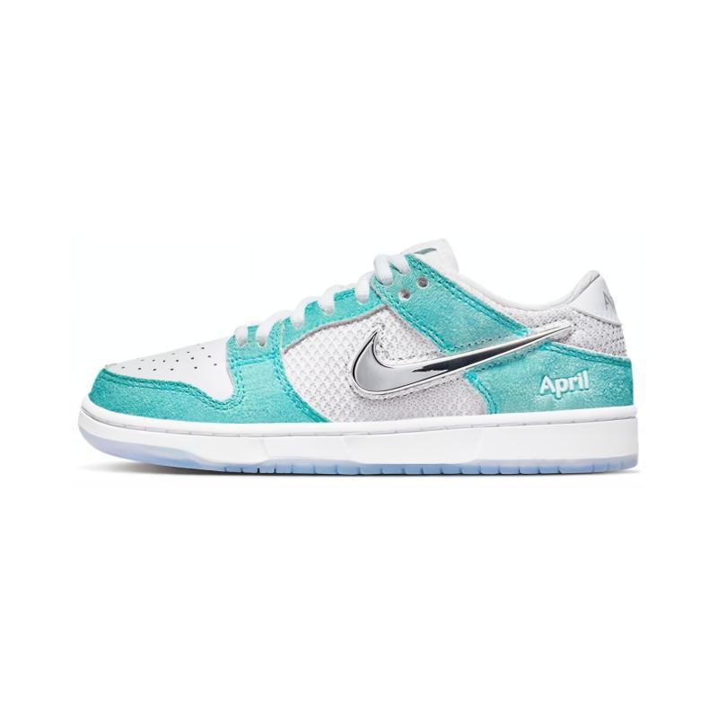 Nike SB Dunk Low April Skateboards PS Sneakers FZ6106-300 32 зелёный
Nike SB Dunk Low April Skateboards PS Sneakers FZ6106-300 32 зелёный