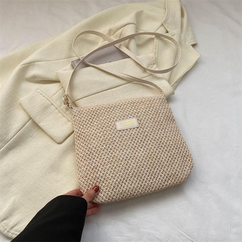 Casual trend bag women s spring new simple casual shoulder bag retro trend messenger bag tote bag білий
Casual trend bag women s spring new simple casual shoulder bag retro trend messenger bag tote bag білий
