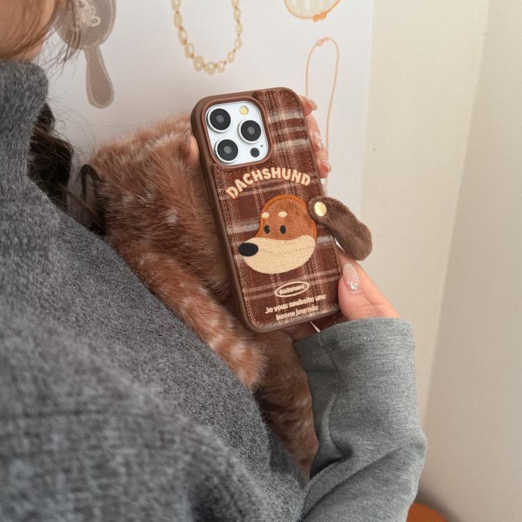 Embroidered Plaid Dachshund Phone Case for iPhone 17/16 Pro Max/15/14 (Autumn/Winter Collection) iPhone 14
Embroidered Plaid Dachshund Phone Case for iPhone 17/16 Pro Max/15/14 (Autumn/Winter Collection) iPhone 14