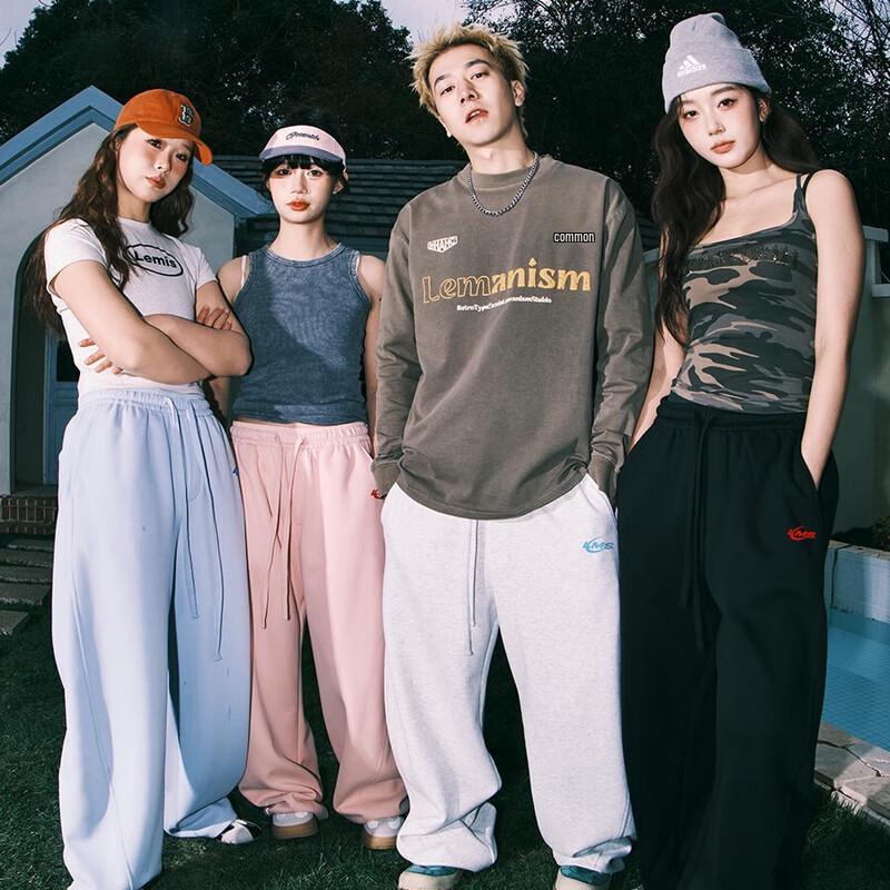 Спортивные брюки прямого кроя на флисовой подкладке с вышивкой LEMANISM 2XL
Спортивные брюки прямого кроя на флисовой подкладке с вышивкой LEMANISM 2XL