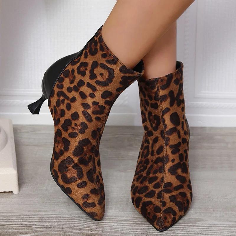 Женские ботильоны с леопардовым принтом, остроносые сексуальные каблуки, короткие осенние туфли из плюша, трендовые зимние замшевые туфли для снега, туфли-лодочки для вечеринок 40
Женские ботильоны с леопардовым принтом, остроносые сексуальные каблуки, короткие осенние туфли из плюша, трендовые зимние замшевые туфли для снега, туфли-лодочки для вечеринок 40
