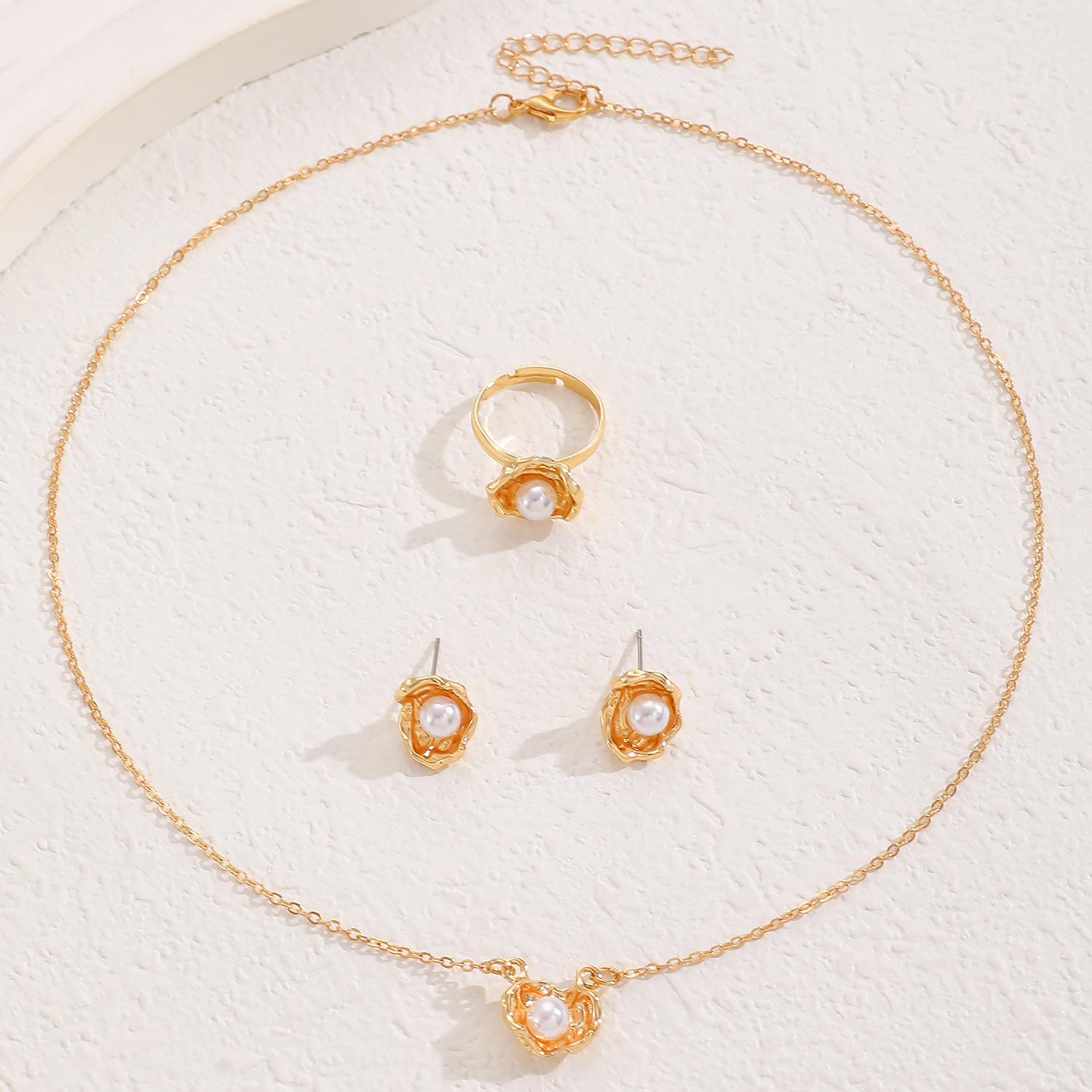 Набор украшений из барочного жемчуга: Ожерелье, Серьги, Кольцо, Браслет, Чокер для Женщин
Набор украшений из барочного жемчуга: Ожерелье, Серьги, Кольцо, Браслет, Чокер для Женщин