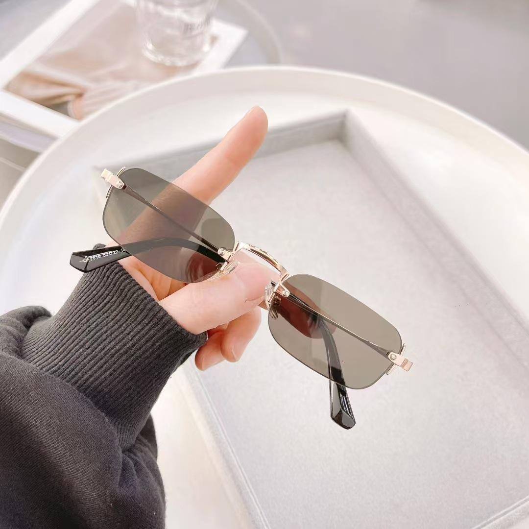 Rectangle Shape Rimless Woman Sun Glasses European American Trendy Outdoor Use Sun Glasses Driving Hiking For Men Sun Glass
Rectangle Shape Rimless Woman Sun Glasses European American Trendy Outdoor Use Sun Glasses Driving Hiking For Men Sun Glass