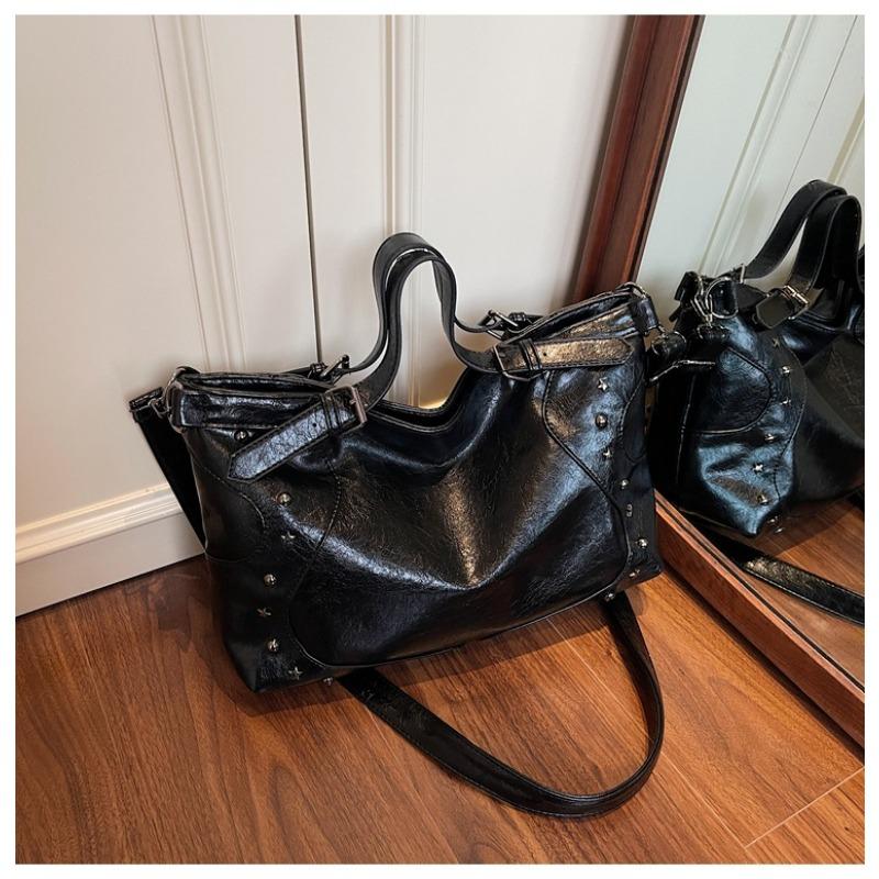 Ретро сумка женская большой вместимости новая летняя повседневная сумка-мессенджер с заклепками портативная сумка-тоут для поездок
Ретро сумка женская большой вместимости новая летняя повседневная сумка-мессенджер с заклепками портативная сумка-тоут для поездок