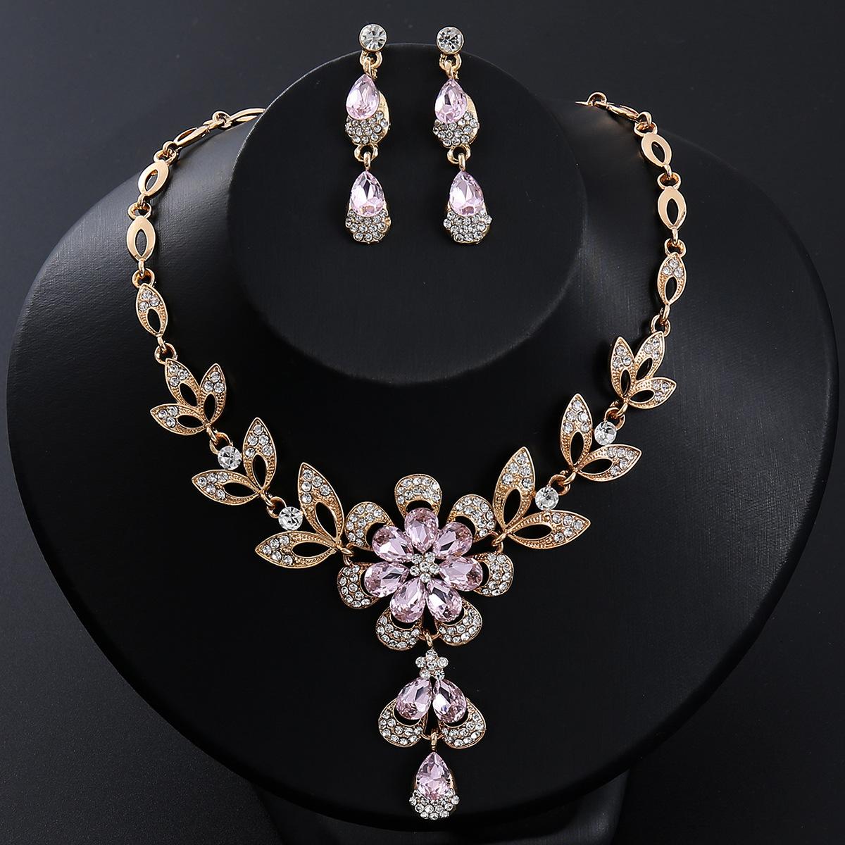 2026 Fashion Light Luxury Bridal Wedding Jewelry Water Drop Flower Necklace Earrings Two-piece Set 45CM світло-рожевий колір
2026 Fashion Light Luxury Bridal Wedding Jewelry Water Drop Flower Necklace Earrings Two-piece Set 45CM світло-рожевий колір