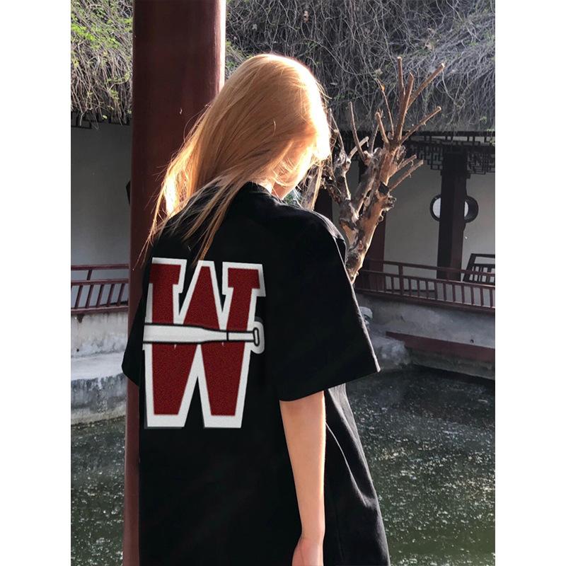 American retro short-sleeved loose T-shirt women s street style summer oversze half-sleeved couple s pure cotton top tide S чорний
American retro short-sleeved loose T-shirt women s street style summer oversze half-sleeved couple s pure cotton top tide S чорний