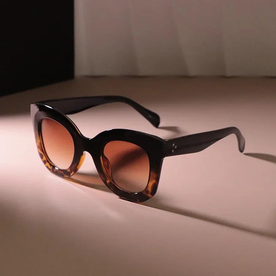 Classic Cat Eye Sunglasses Women Men Fashion Vintage Sun Glasses Female Male Designer Casual Travel Shades Other
Classic Cat Eye Sunglasses Women Men Fashion Vintage Sun Glasses Female Male Designer Casual Travel Shades Other