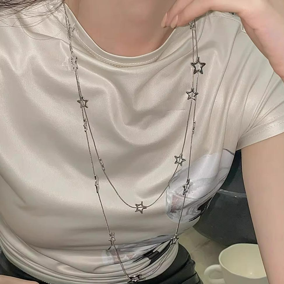 Korean Y2K Pentagram Five Star Pendant Necklace Silver Color Punk Long Chain Necklace Double Layer Y2K Jewelry Neck Chain Choker
Korean Y2K Pentagram Five Star Pendant Necklace Silver Color Punk Long Chain Necklace Double Layer Y2K Jewelry Neck Chain Choker