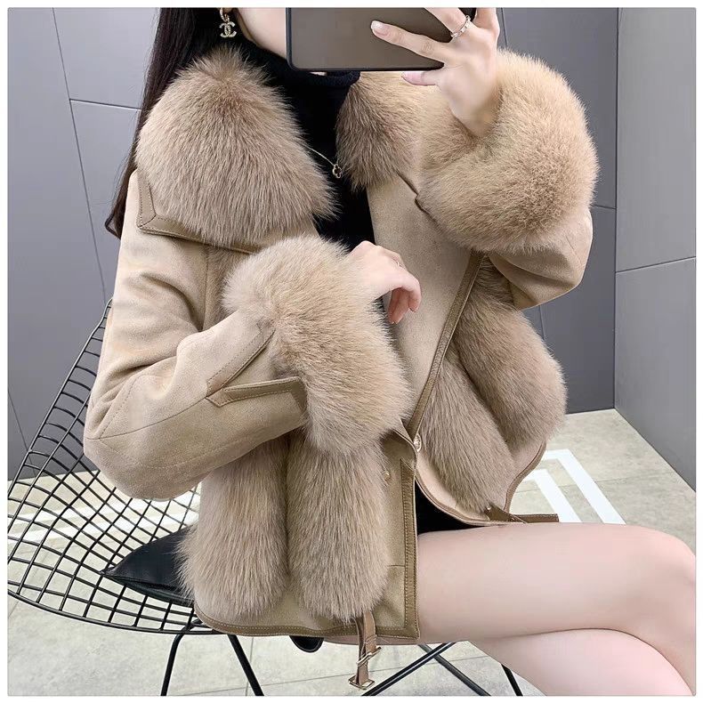 Зимняя новая искусственная замша, искусственный лисий мех, женская модная пуховая хлопковая одежда, короткие модели - 0 лет S recommends 80-50kg
Зимняя новая искусственная замша, искусственный лисий мех, женская модная пуховая хлопковая одежда, короткие модели - 0 лет S recommends 80-50kg